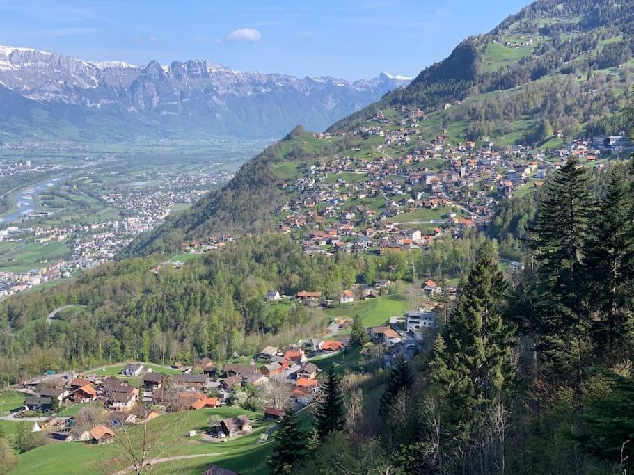 Jurte Beim Lama- & Alpakahof Triesenberg Hotel Eksteriør billede